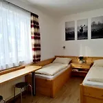 Vendégház Fruehstueckspension Klein Und Fein