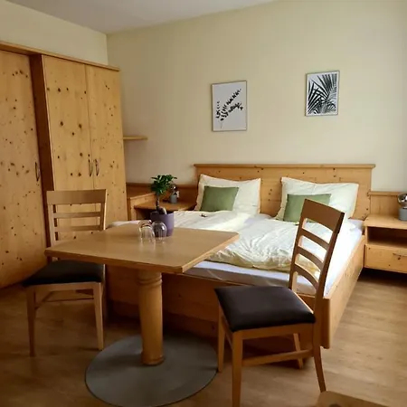 Fruehstueckspension Klein Und Fein بيت ضيافة *